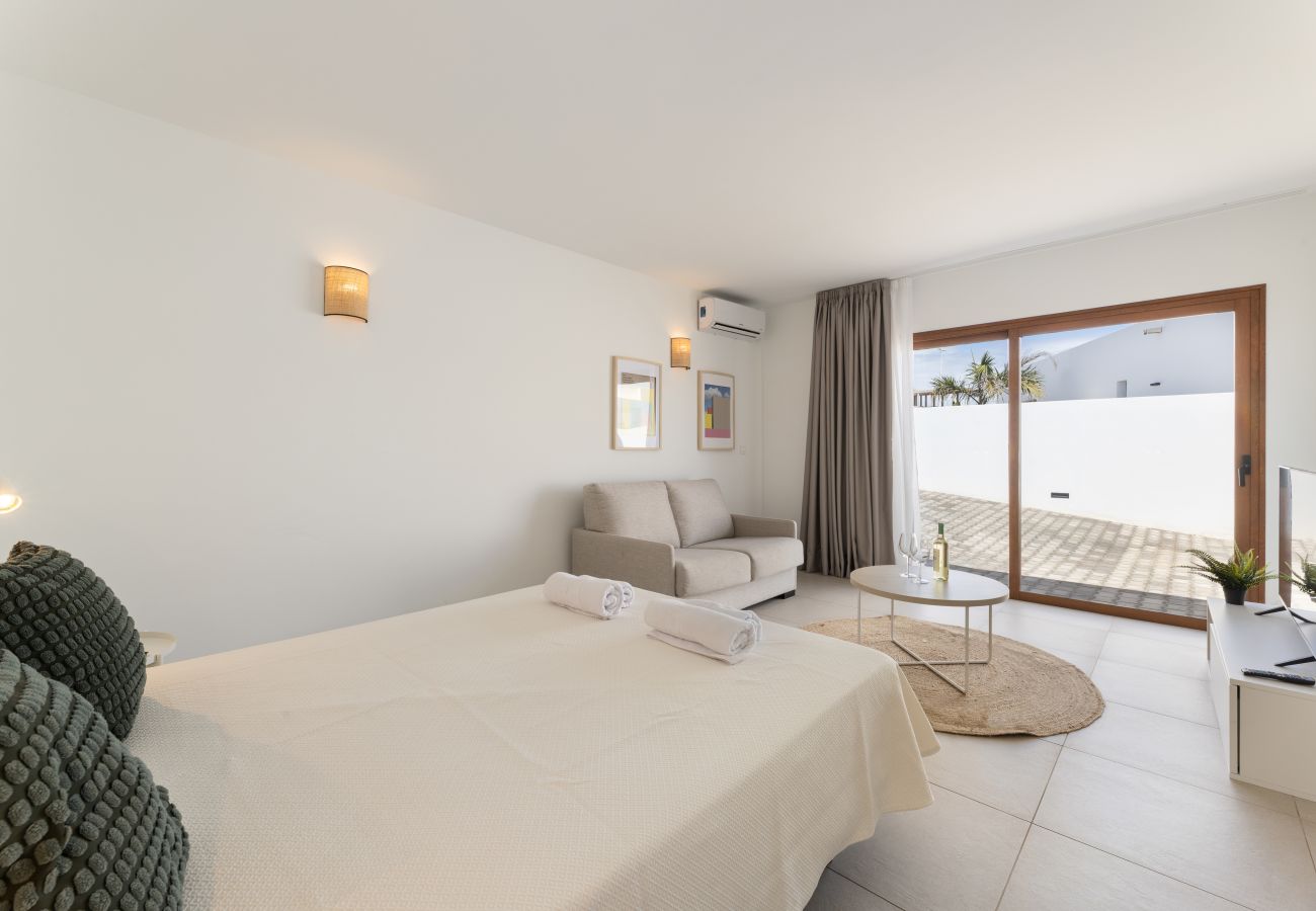 Villa en Playa Blanca -  Villa Los Altos Famara 11A by Escape Home 