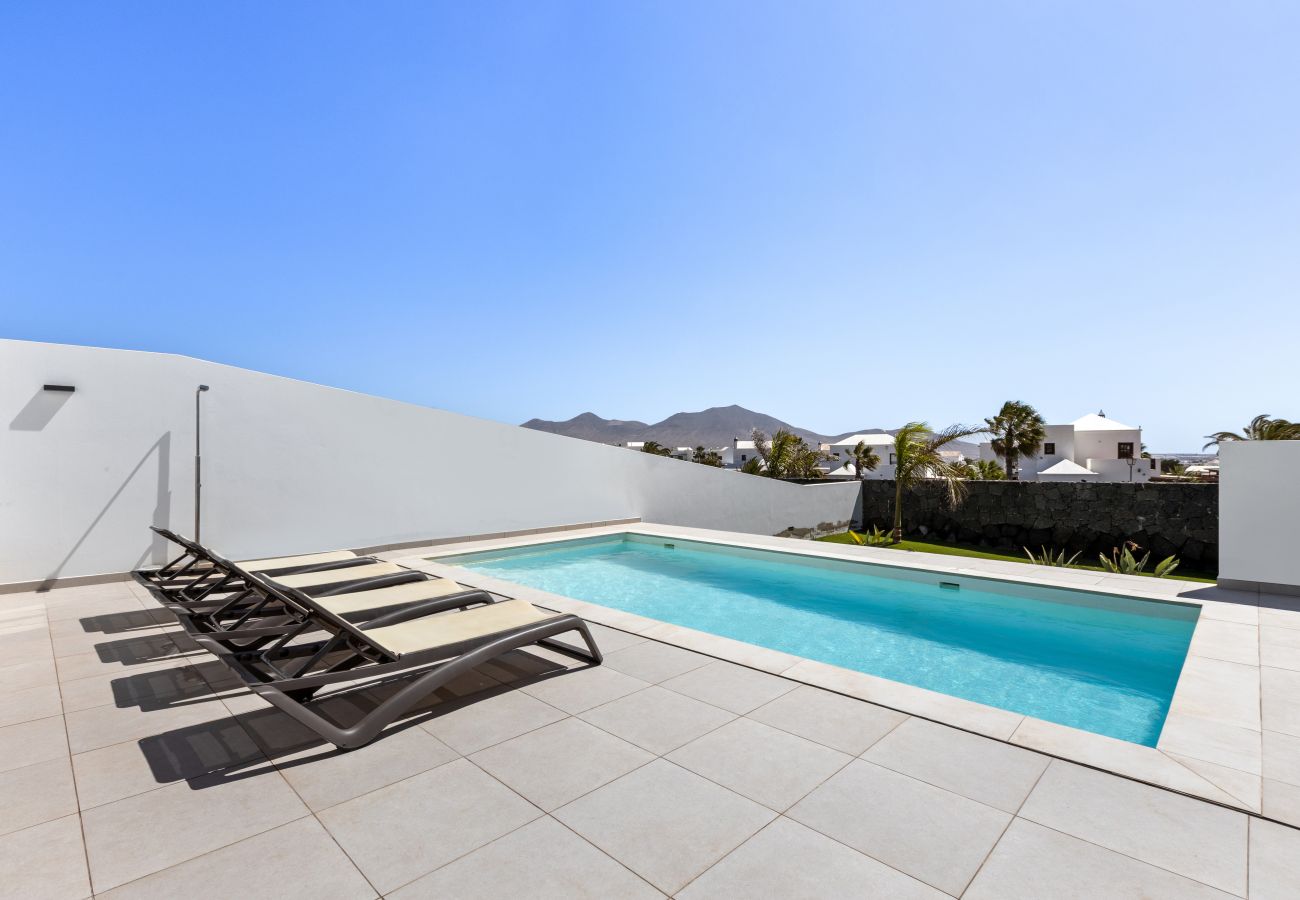 Villa en Playa Blanca - Villa Los Altos Gadea 9B by Escape Home