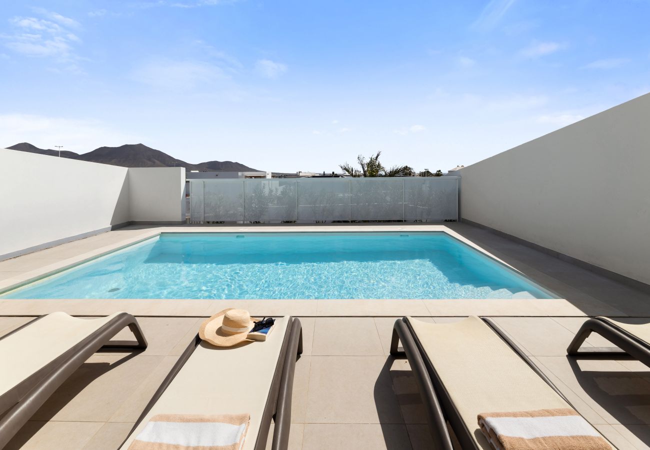 Villa en Playa Blanca - Villa Los Altos Lena 12B by Escape Home