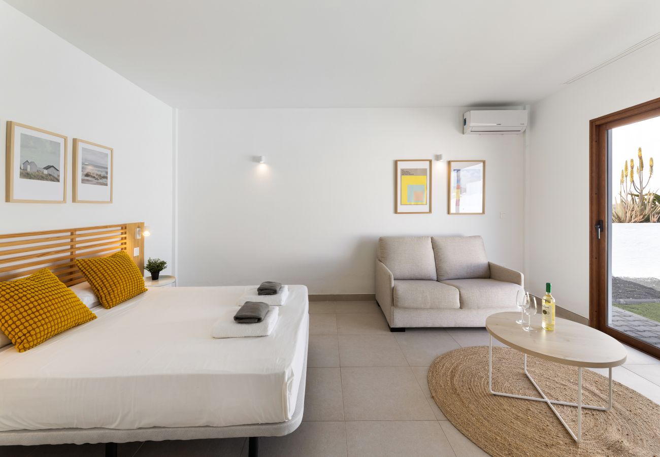 Villa en Playa Blanca - Villa Los Altos Lena 12B by Escape Home