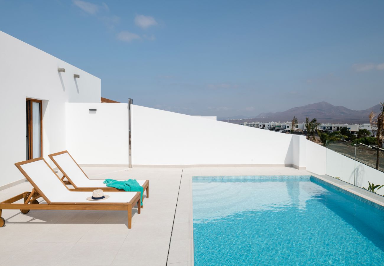 Villa en Playa Blanca - Villa Los Altos Naira 3A by Escape Home