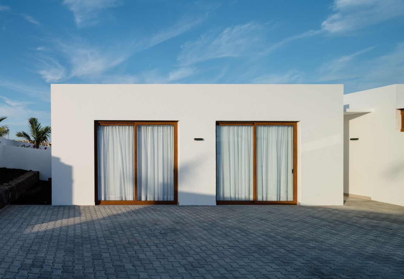 Villa en Playa Blanca - Villa Los Altos Naira 3A by Escape Home