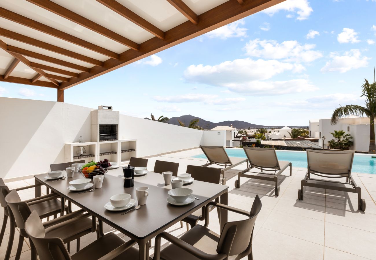Villa en Playa Blanca - Villa Los Altos Naira 3A by Escape Home