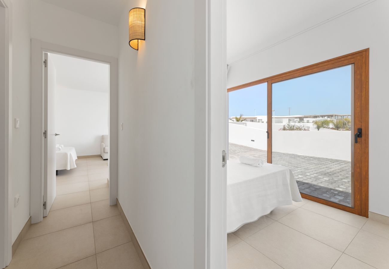 Villa en Playa Blanca - Villa Los Altos Yaiza 9A by Escape Home