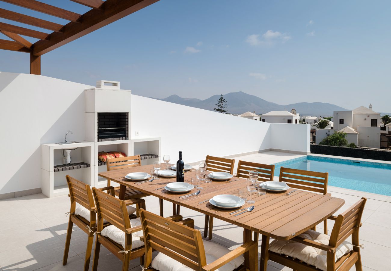 Villa en Playa Blanca - Villa Los Altos Anisa 13A by Escape Home