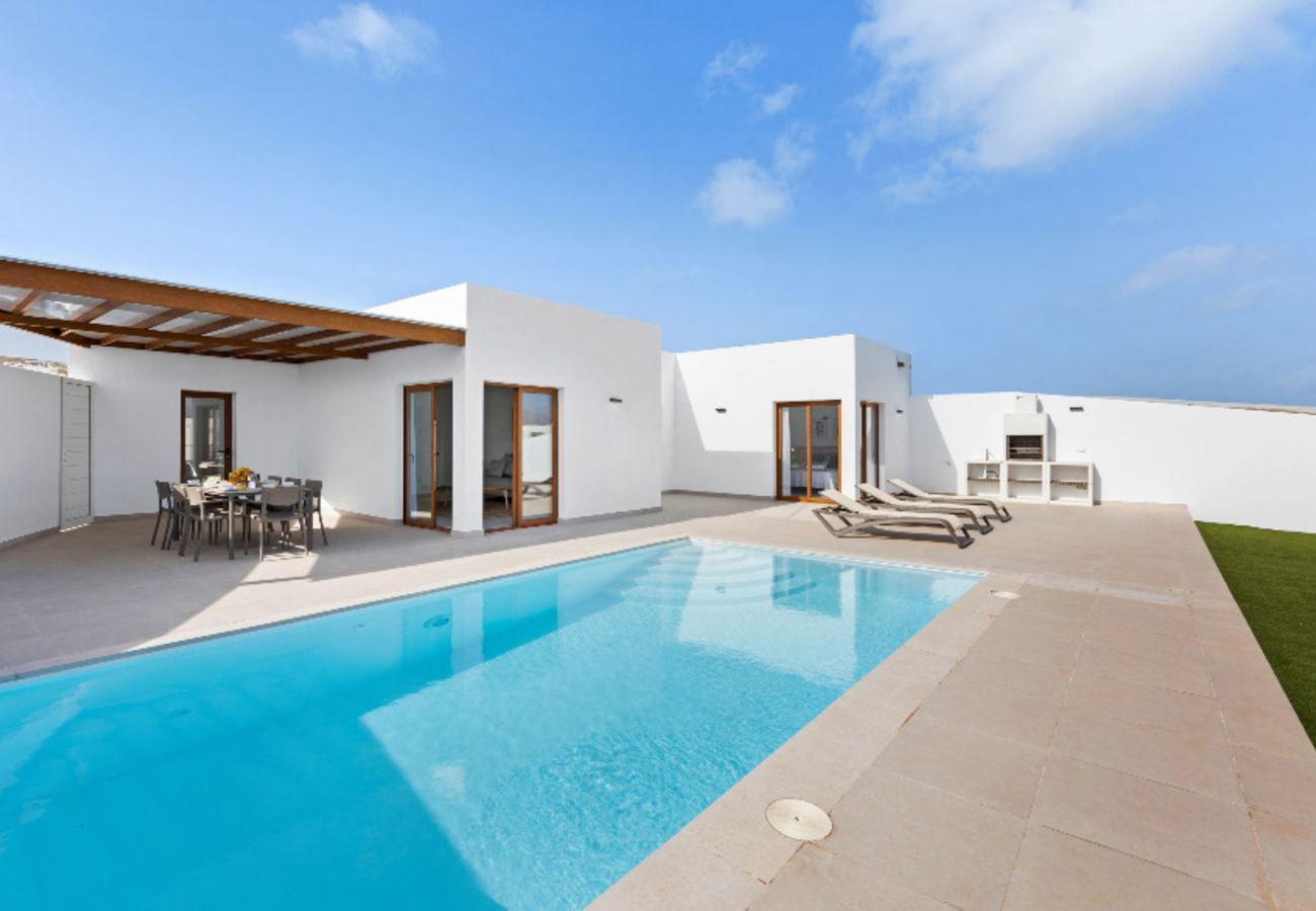 Villa en Playa Blanca - Villa Los Altos Navya 13B by Escape Home