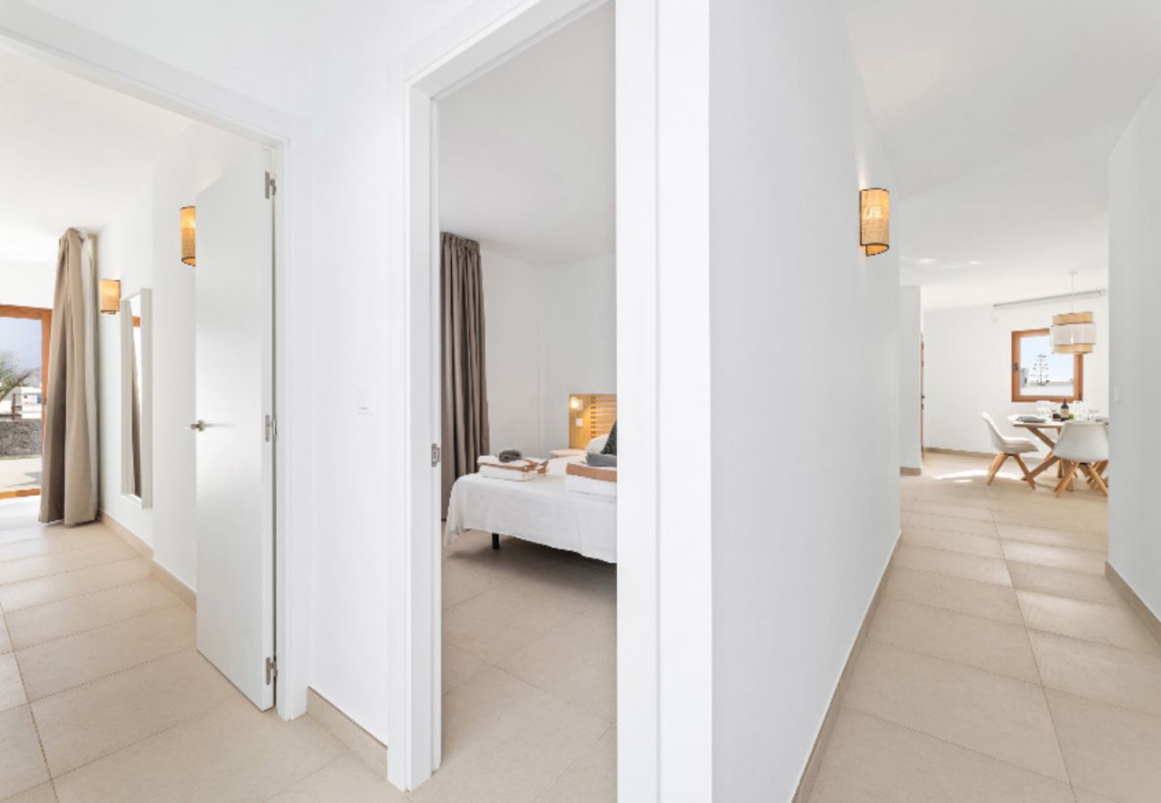 Villa en Playa Blanca - Villa Los Altos Navya 13B by Escape Home