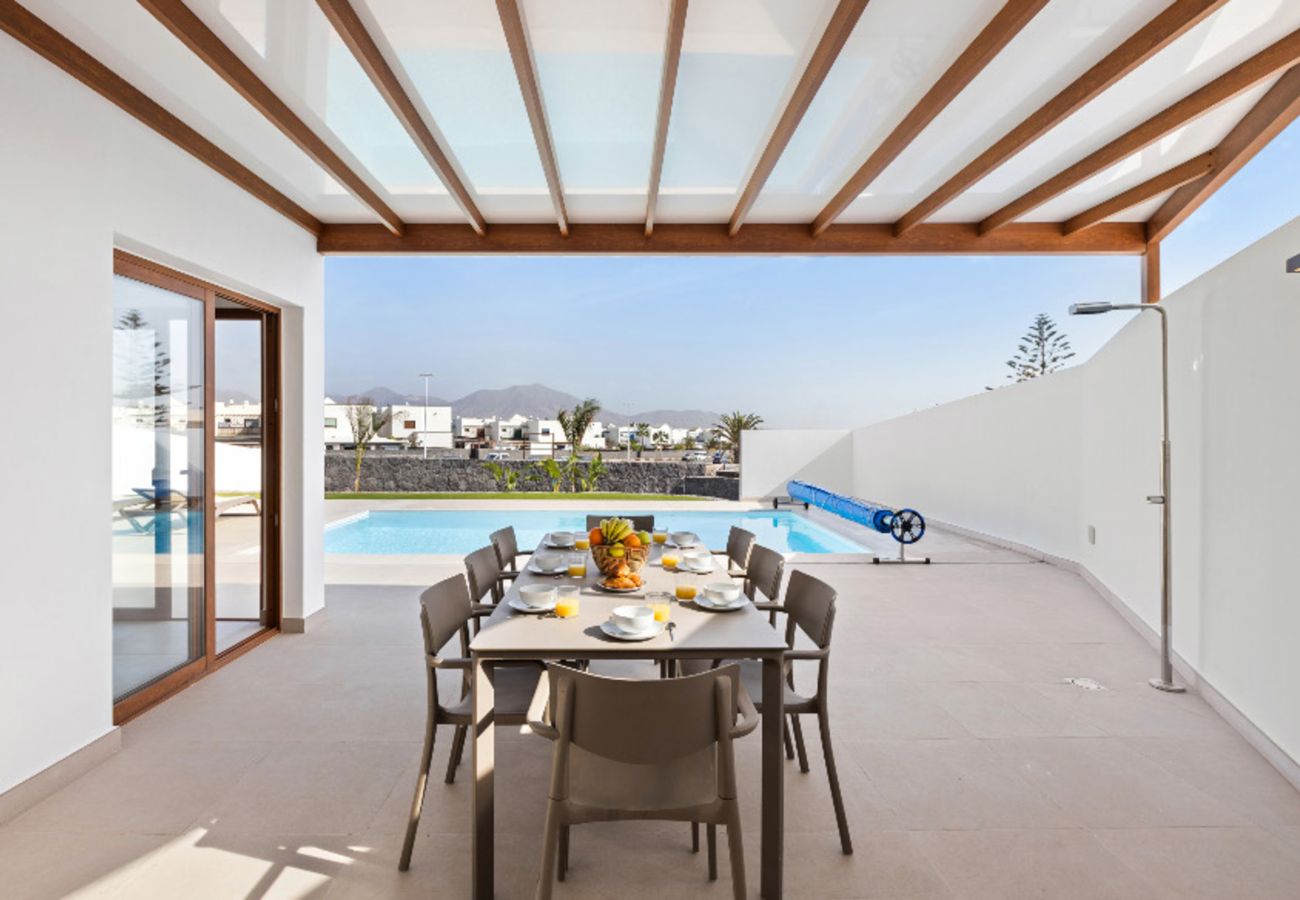 Villa en Playa Blanca - Villa Los Altos Navya 13B by Escape Home