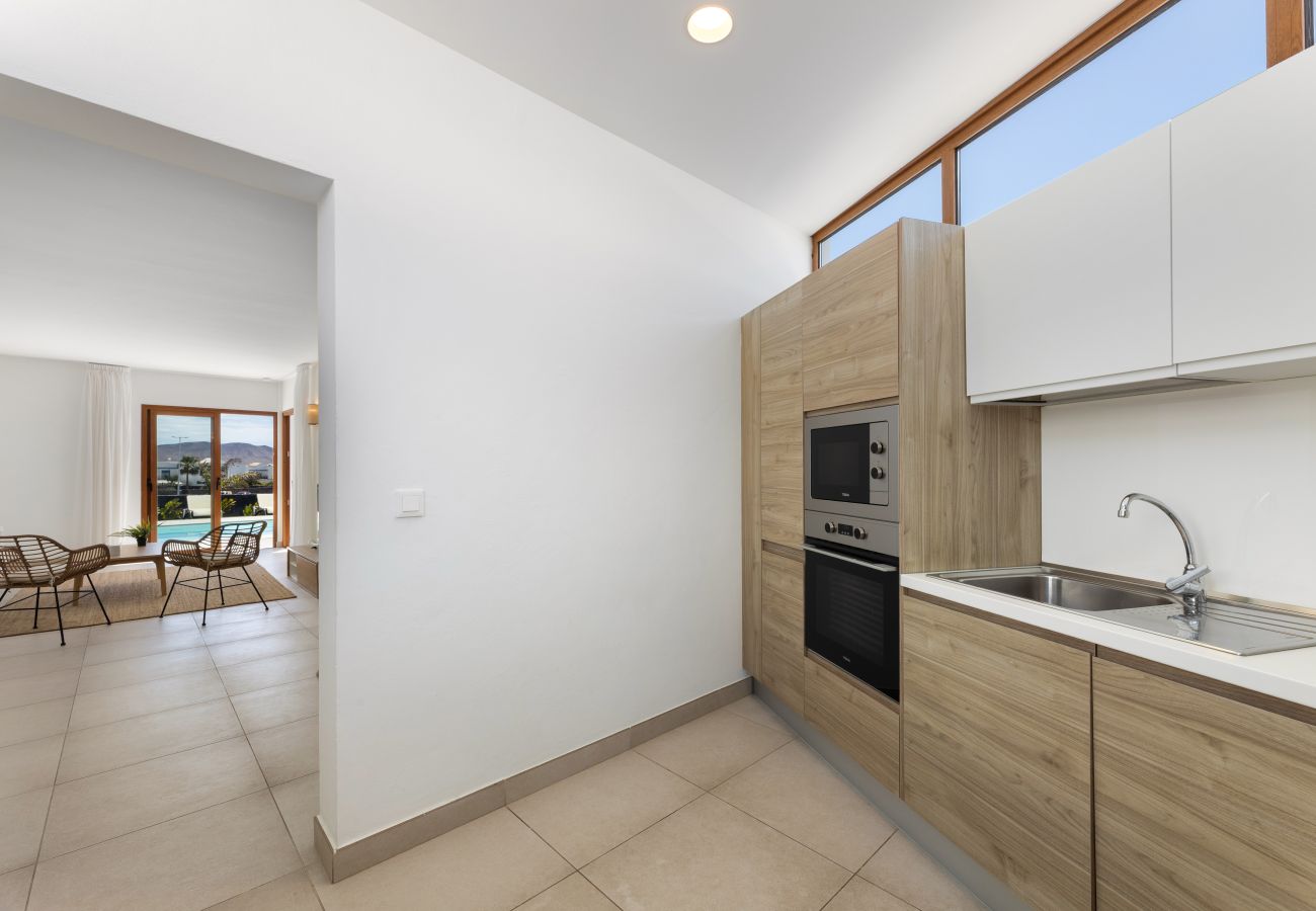 Villa en Playa Blanca - Villa Los Altos Navya 13B by Escape Home
