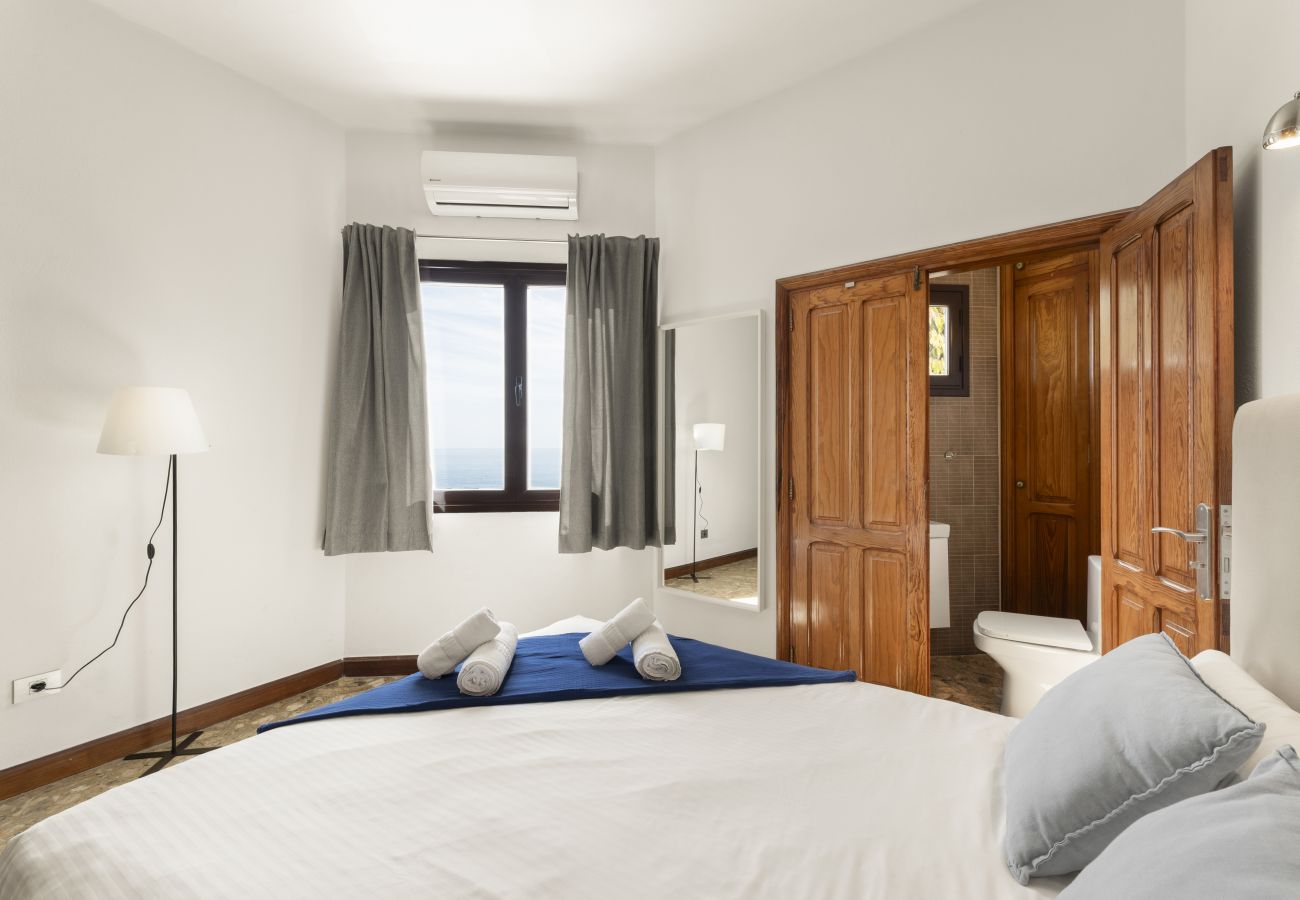 Villa en Puerto del Carmen - Villa Santa Rosa La Peñita by Escape Home