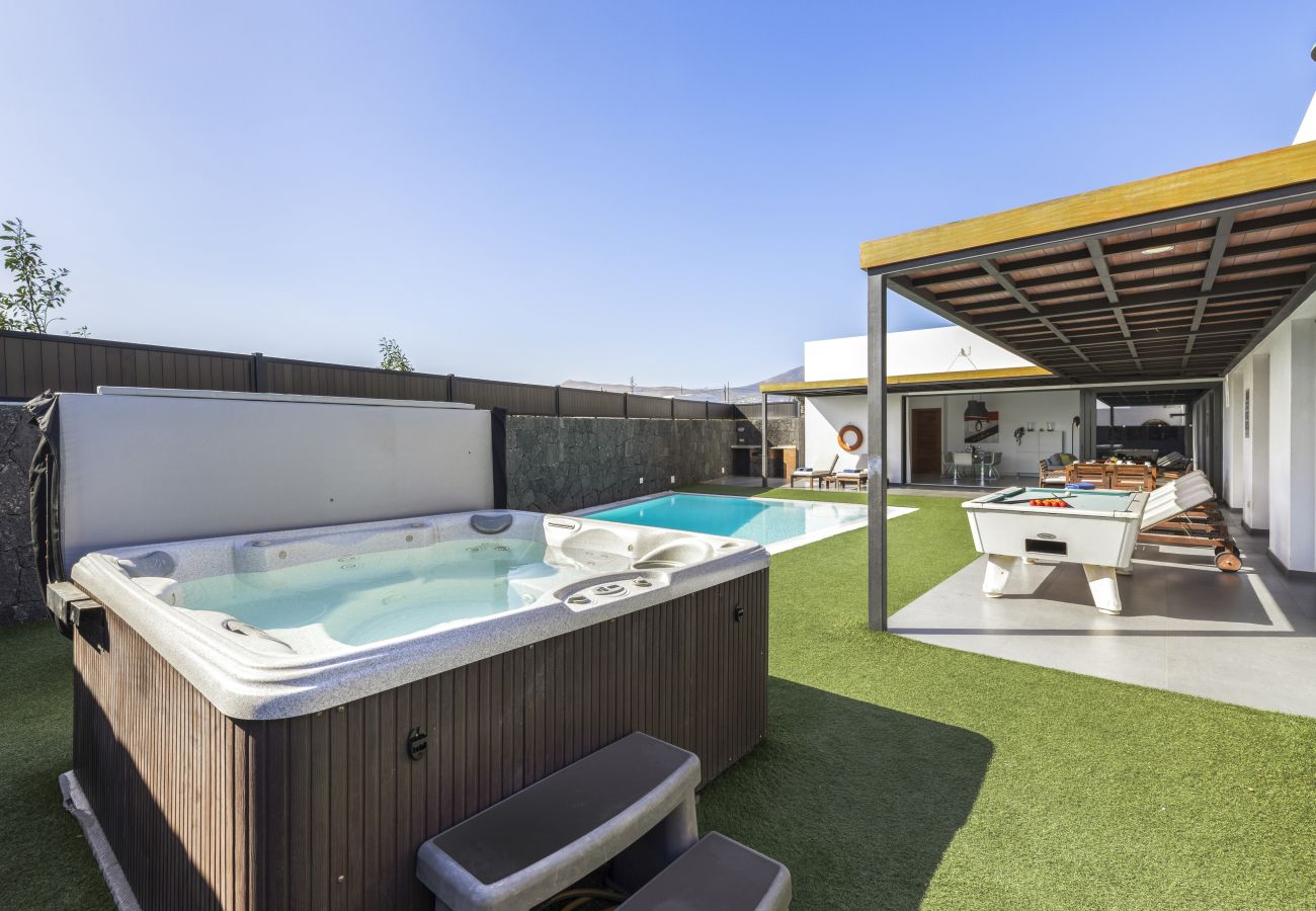 Villa en Puerto del Carmen - Casa Jimena by Escape Home