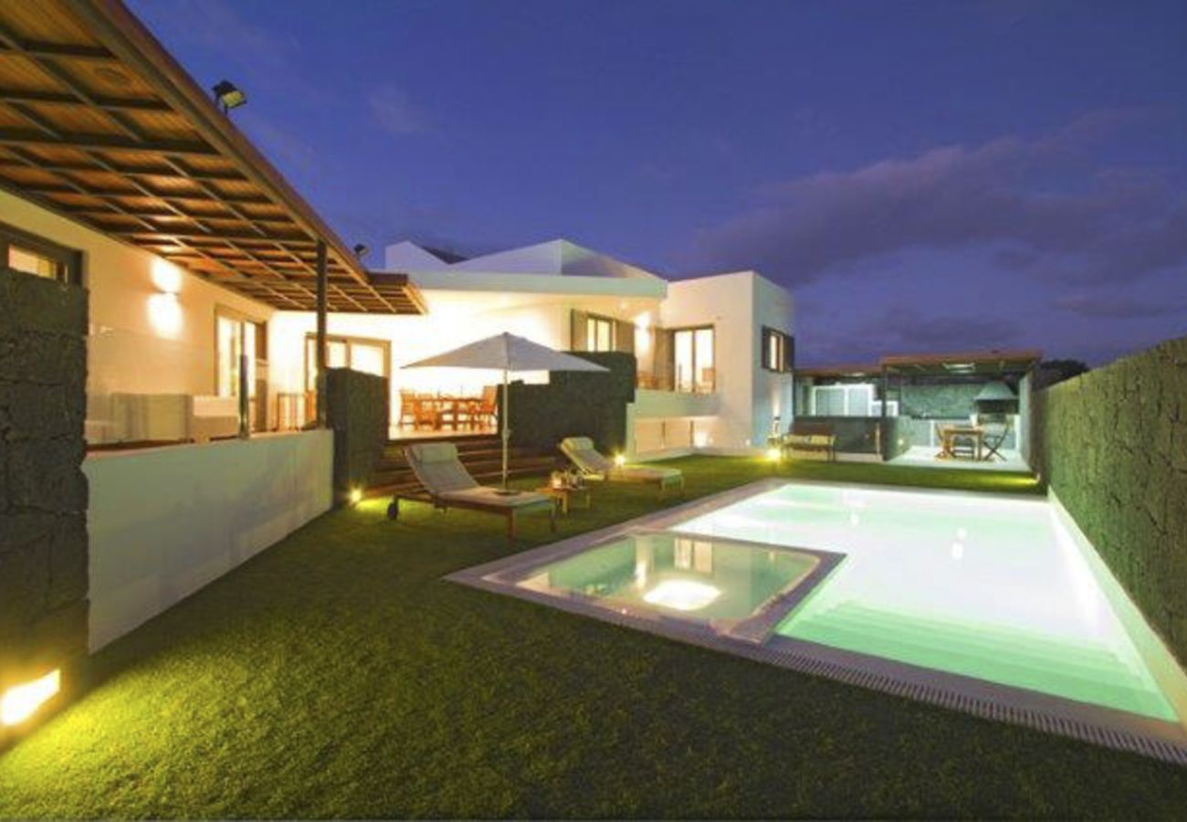 Villa en Puerto Calero - Casa Carlota by Escape Home