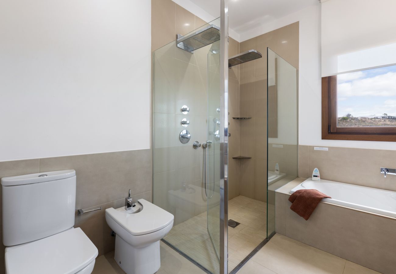 Villa en Puerto Calero - Casa Carlota by Escape Home