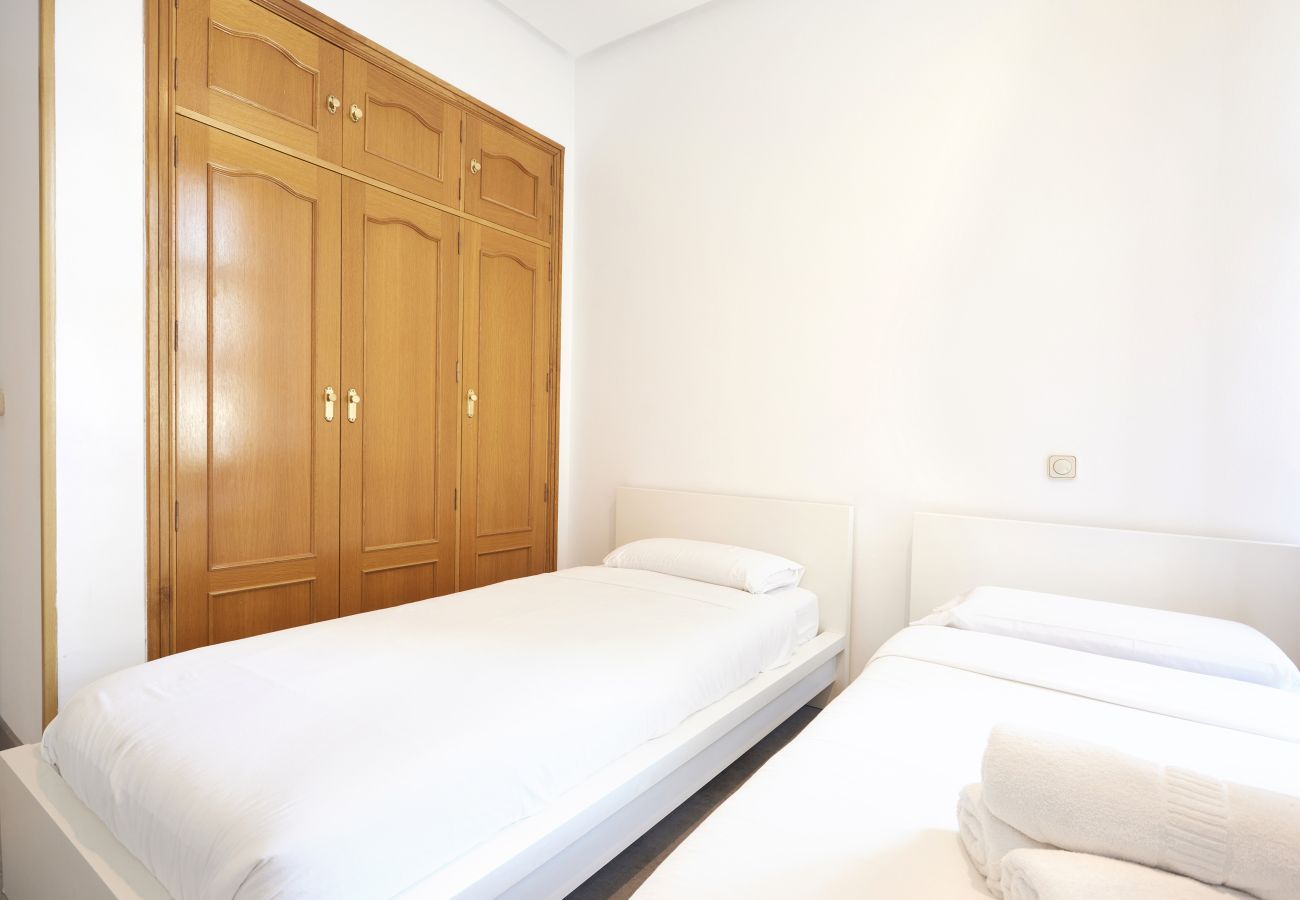 Apartamento en Madrid - Santa Rosa Madrid 204 by Escape Home