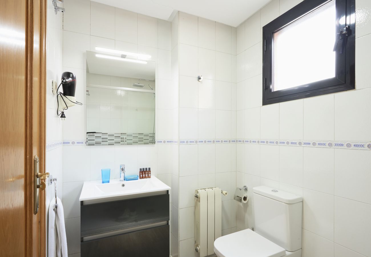 Apartamento en Madrid - Santa Rosa Madrid 304 by Escape Home 