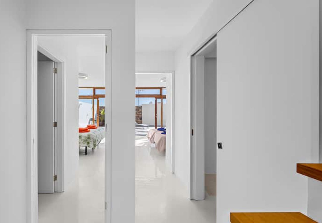 Casa en Puerto del Carmen - Costa Mera Duplex by Escape Home