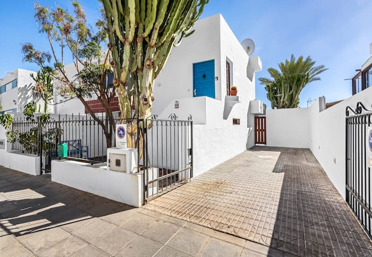 Casa en Puerto del Carmen - Costa Mera Duplex by Escape Home