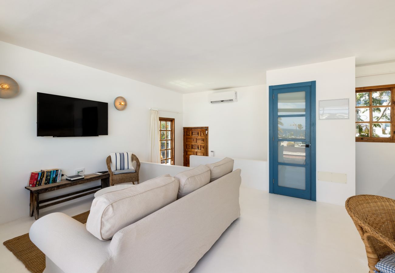 Casa en Puerto del Carmen - Costa Mera Duplex by Escape Home