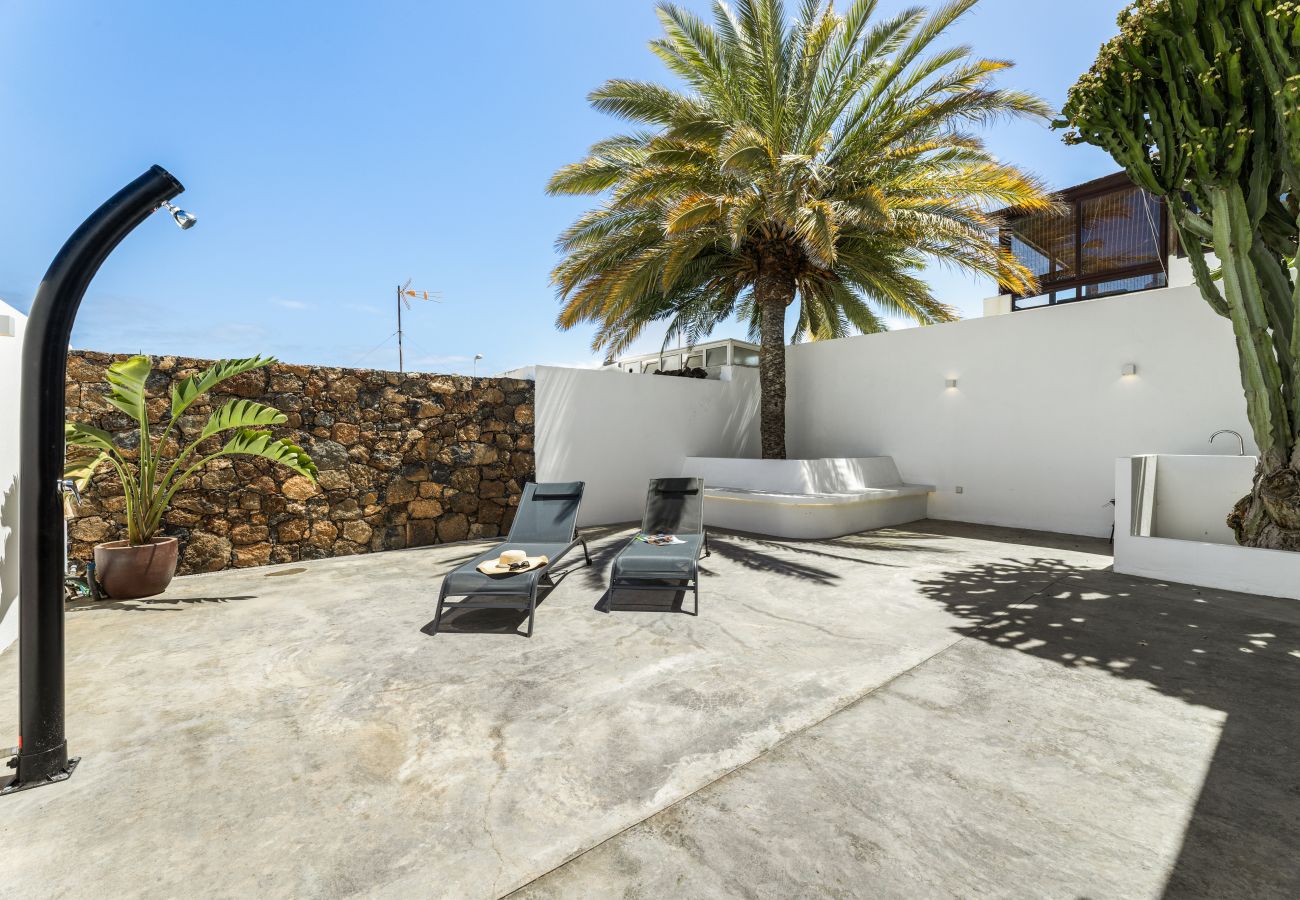 Casa en Puerto del Carmen - Costa Mera Duplex by Escape Home
