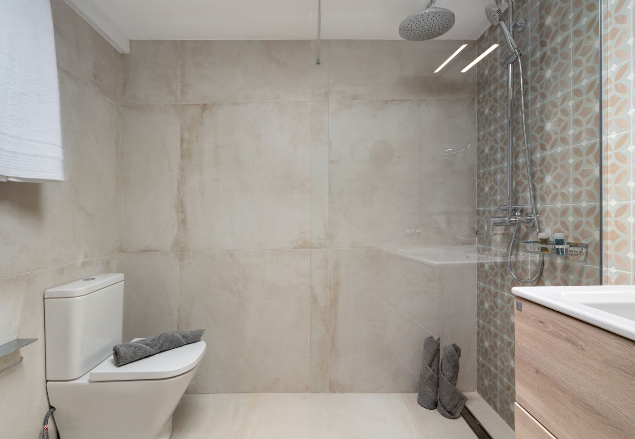 Apartamento en Puerto del Carmen - Apartamento Roseta 2 by Escape Home