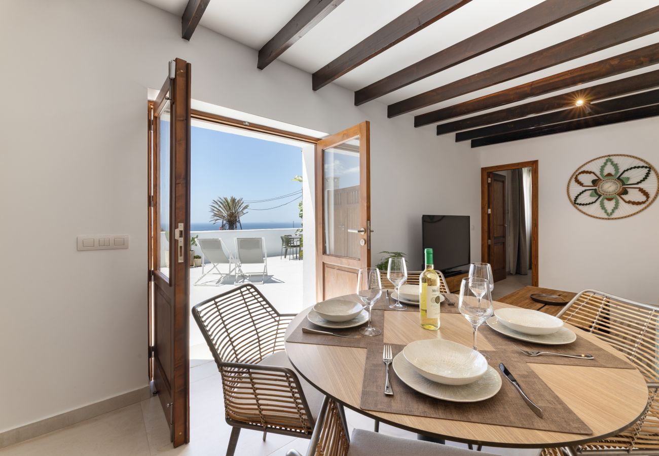 Apartamento en Puerto del Carmen - Apartamento Roseta 2 by Escape Home