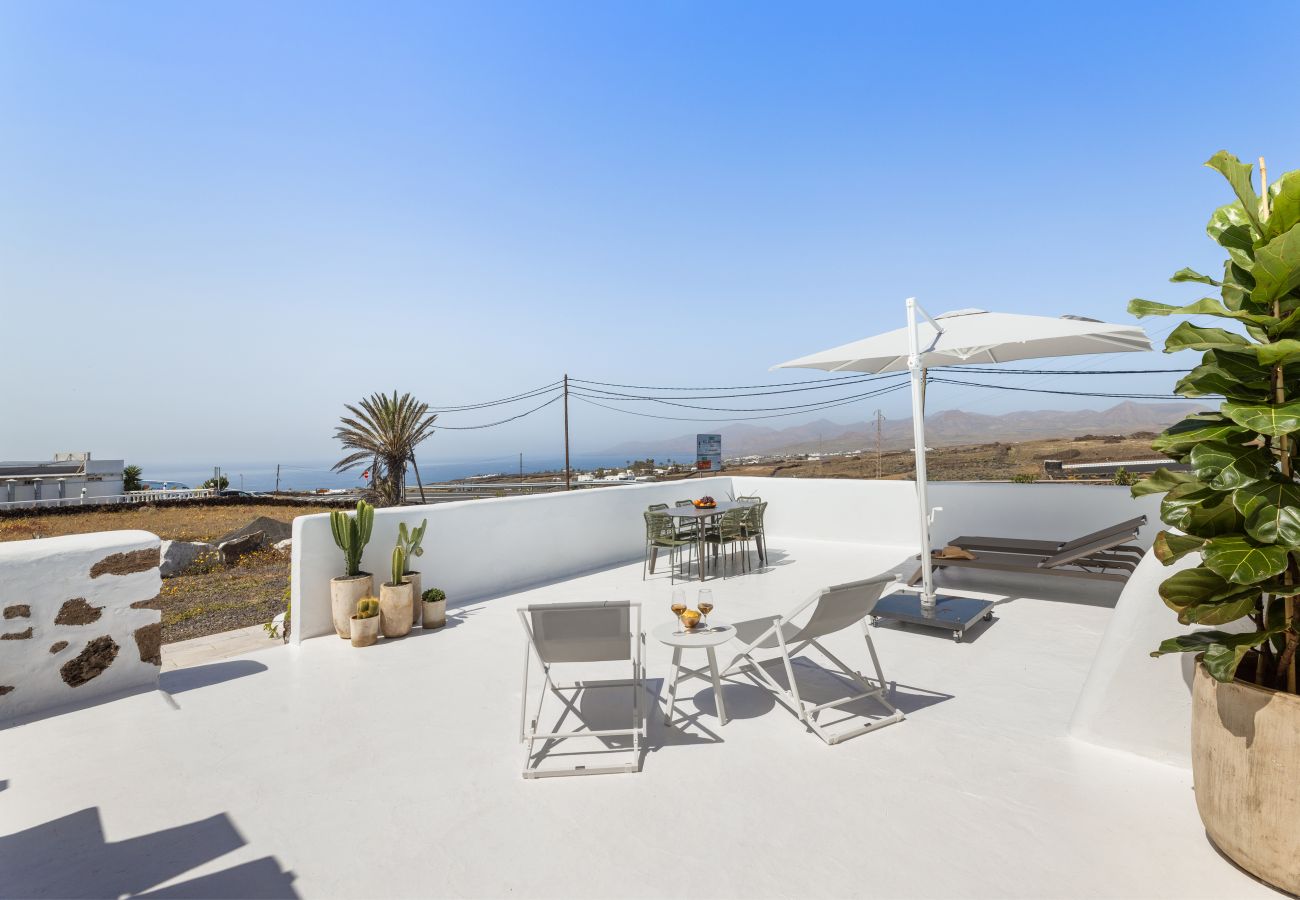 Apartamento en Puerto del Carmen - Apartamento Roseta 2 by Escape Home