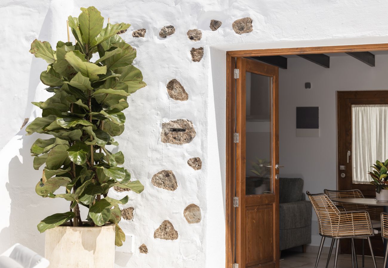 Apartamento en Puerto del Carmen - Apartamento Roseta 2 by Escape Home