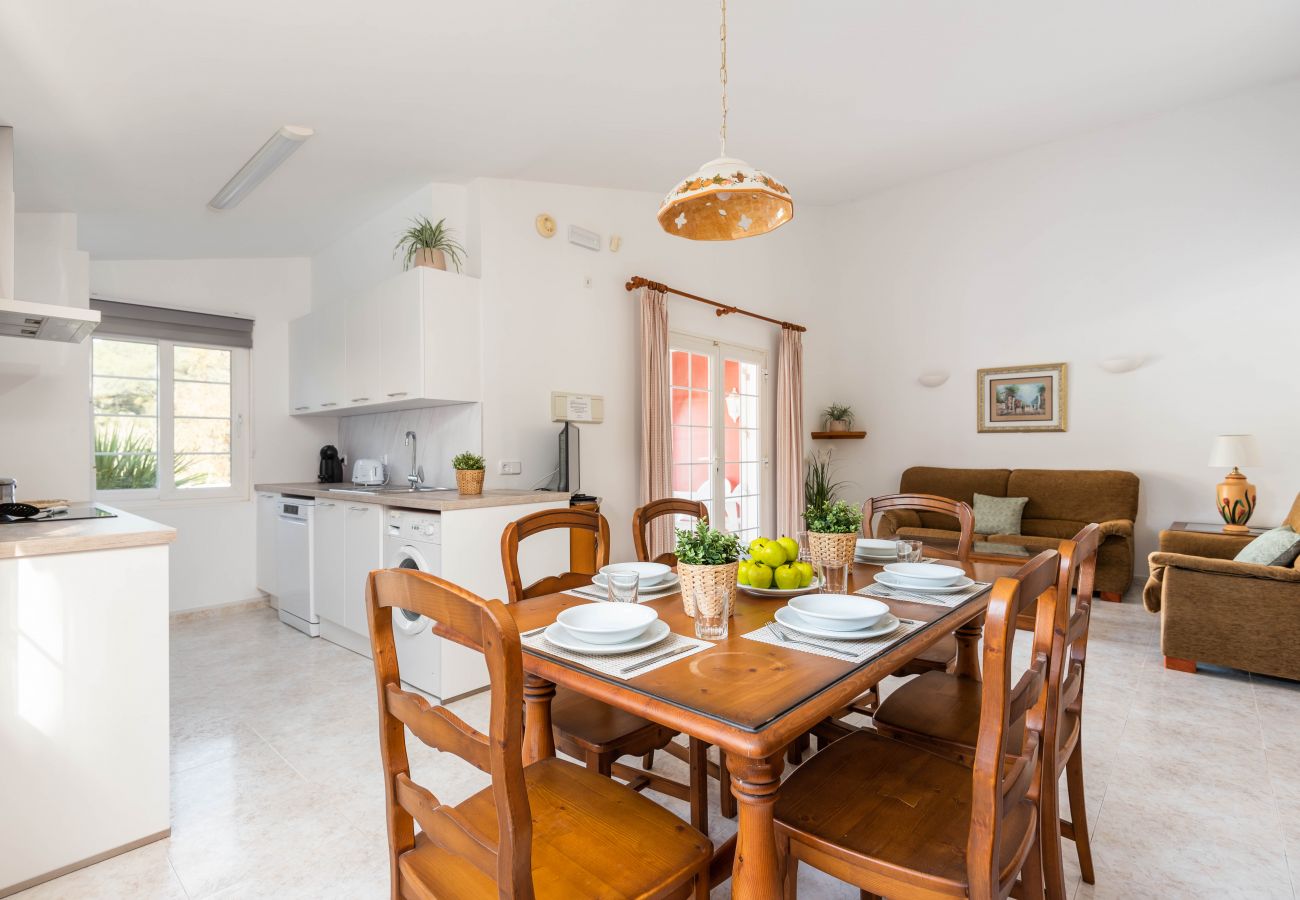 Villas Galdana Palms by EscapeHome, Dining room Dining room
