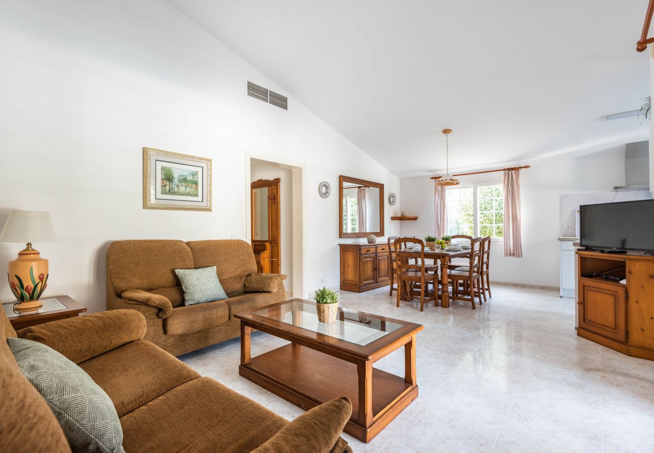 Villas Galdana Palms by EscapeHome, Living room Living room