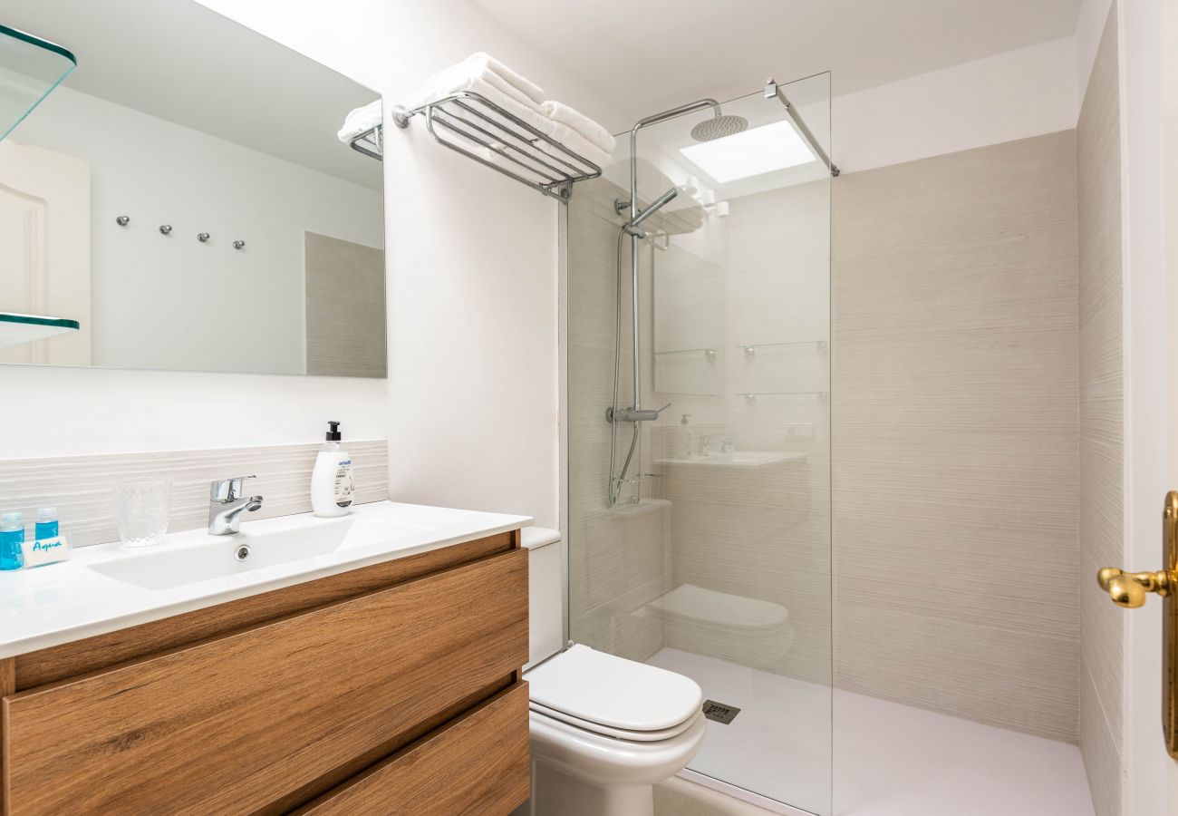 Villas Galdana Palms by EscapeHome, Bathroom Bathroom