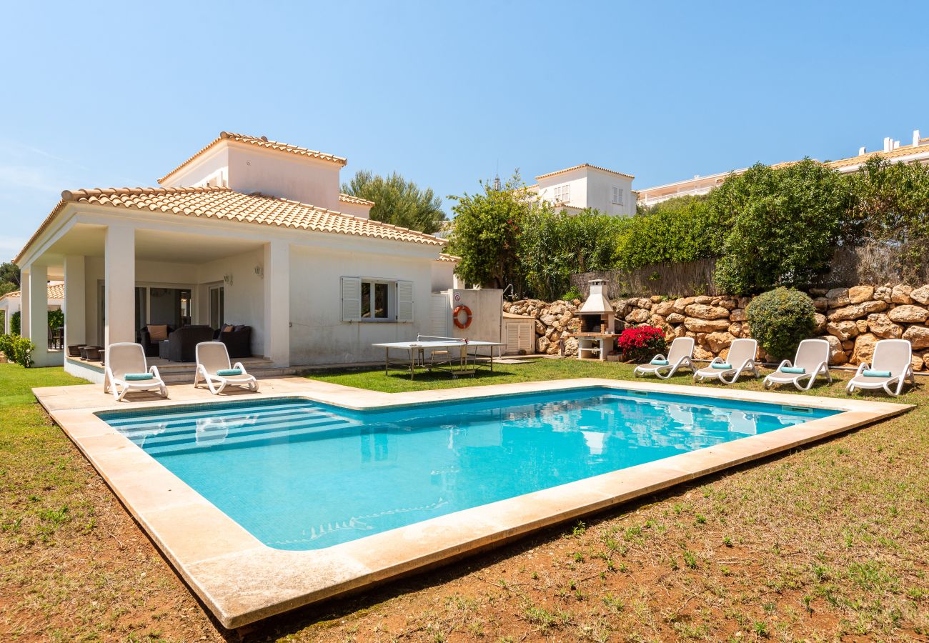 Villa in Es Mercadal - Villa Arual by Escape Home