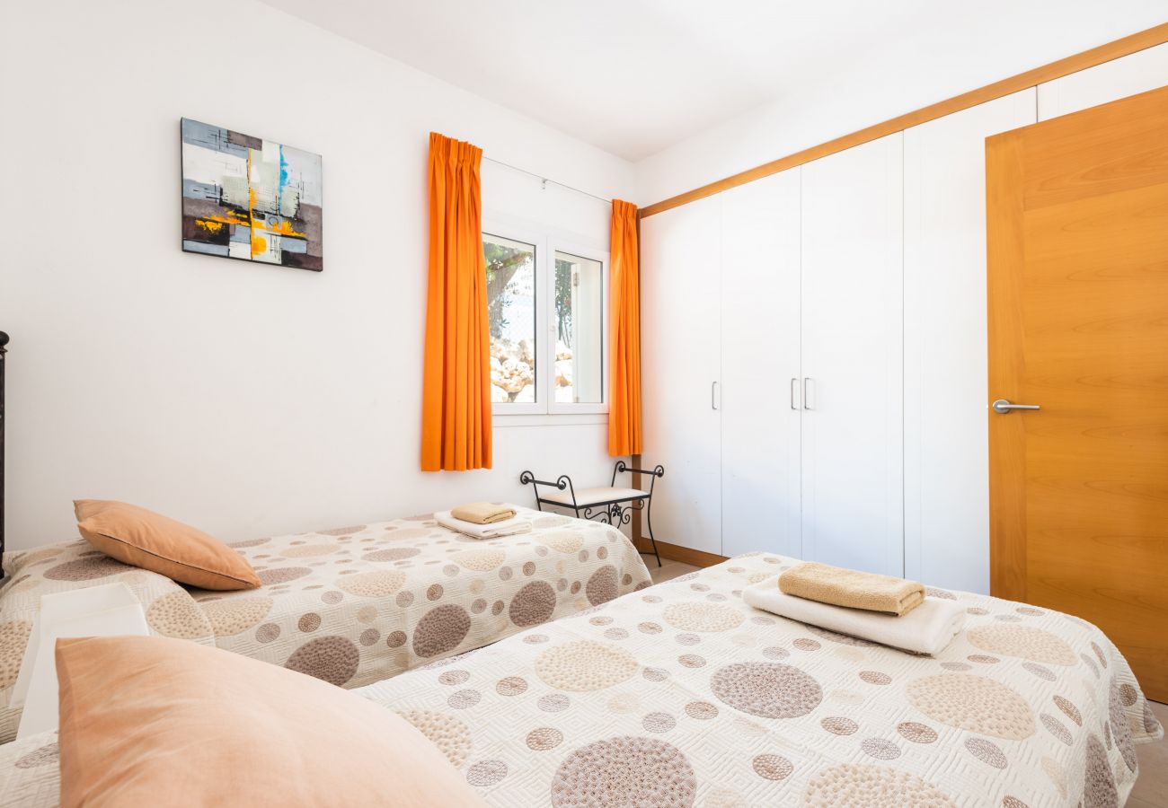 Villa in Es Mercadal - Villa Arual by Escape Home