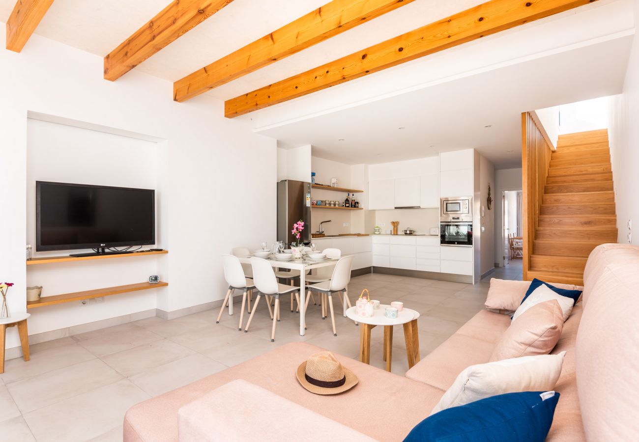 Villa La Plaza by EscapeHome, Living room Living room