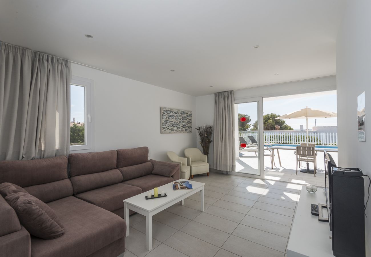 Villa in Cala´n Bosch - Villa Tomi by Escape Home