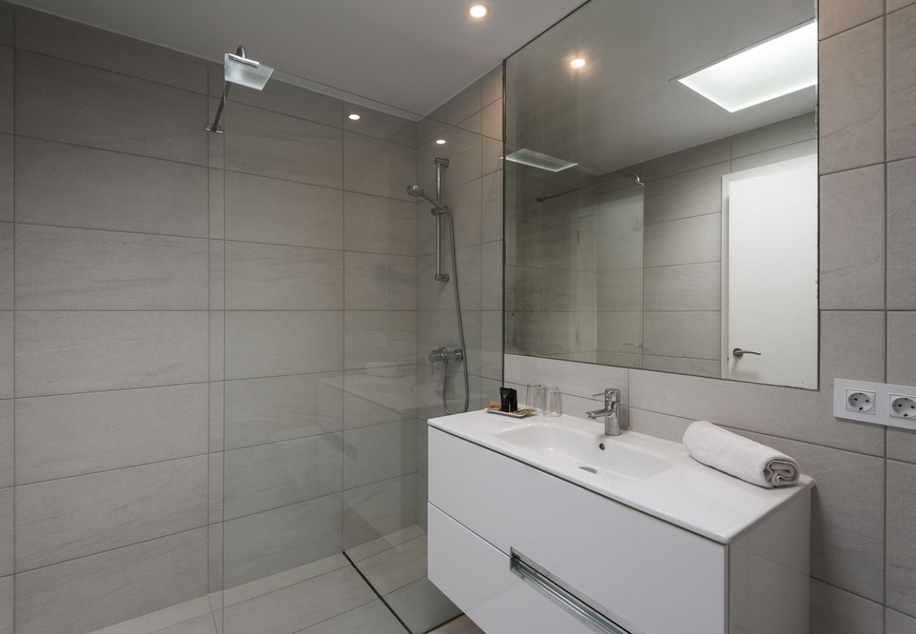 Villa in Cala´n Bosch - Villa Tomi by Escape Home