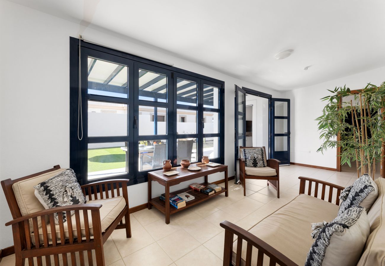 Villa in Playa Blanca - Villa Dream Room By Escape Home