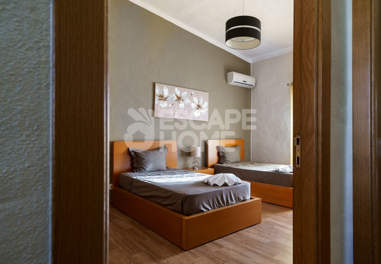 Terraced House in Porches - Estrela do Mar