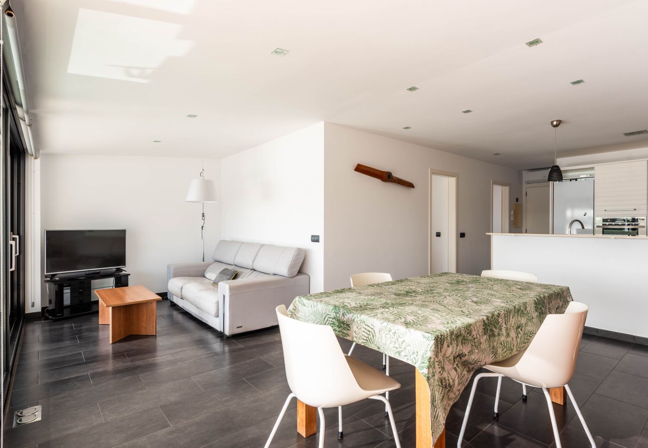 Apartment in Fornells - Apartamento Tramontana 28B by Escape Home