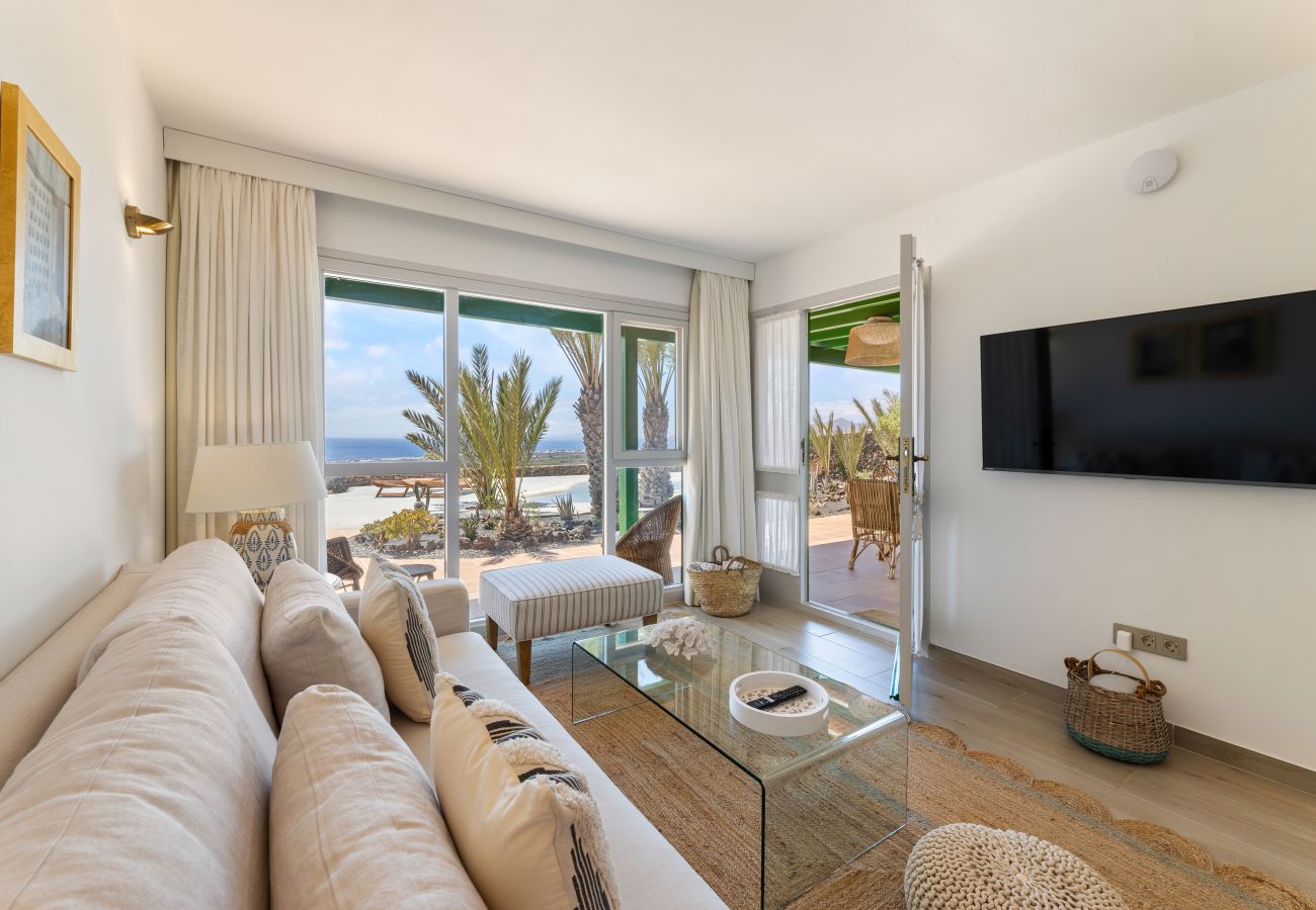 Villa in Tías - Villa Los Aljibes by Escape Home