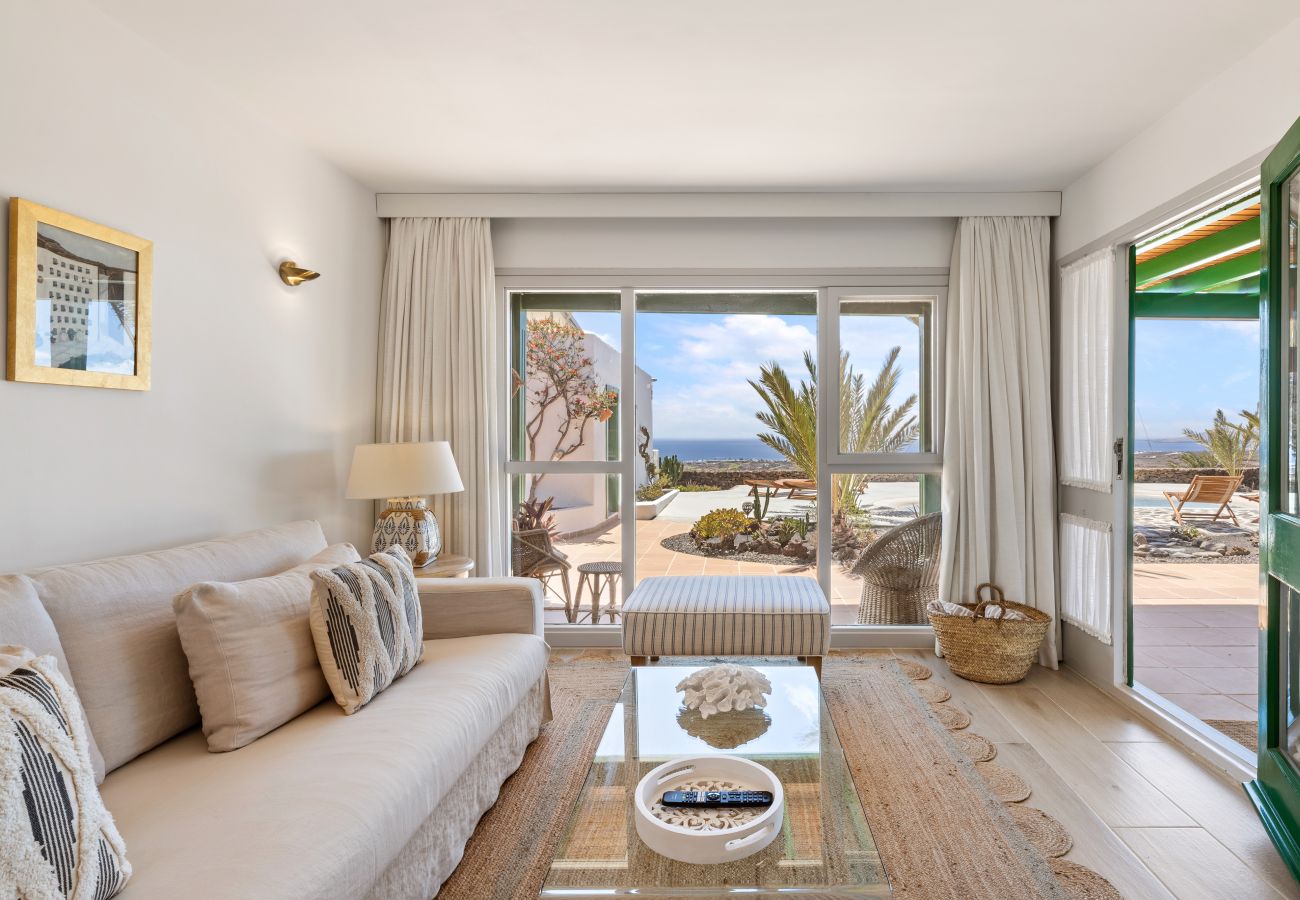 Villa in Tías - Villa Los Aljibes by Escape Home