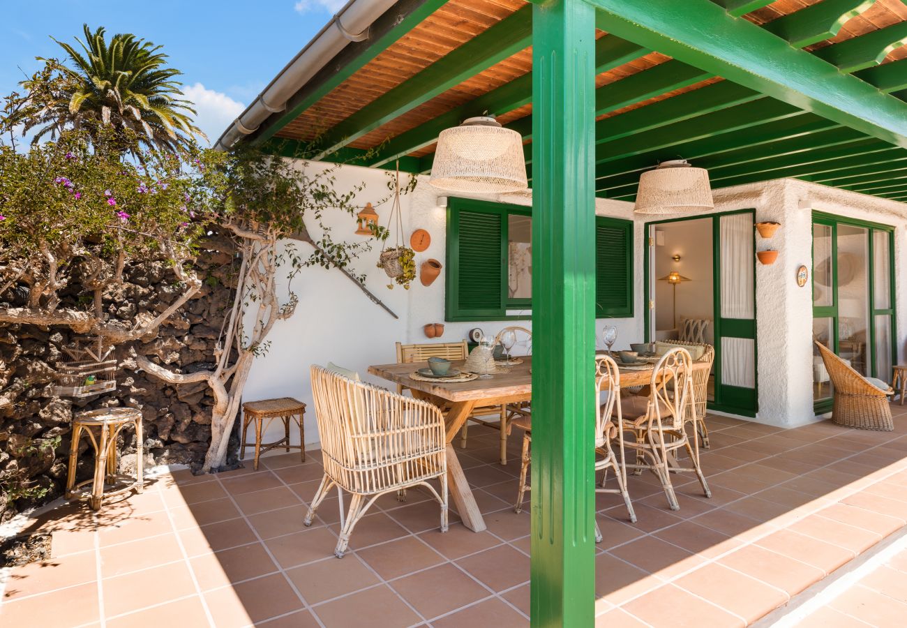 Villa in Tías - Villa Los Aljibes by Escape Home