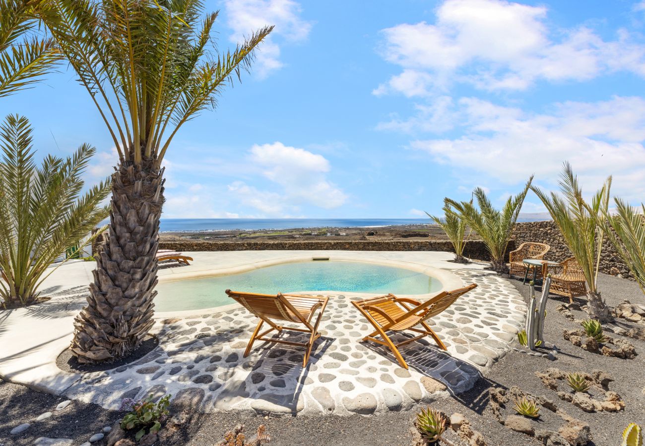 Villa in Tías - Villa Los Aljibes by Escape Home