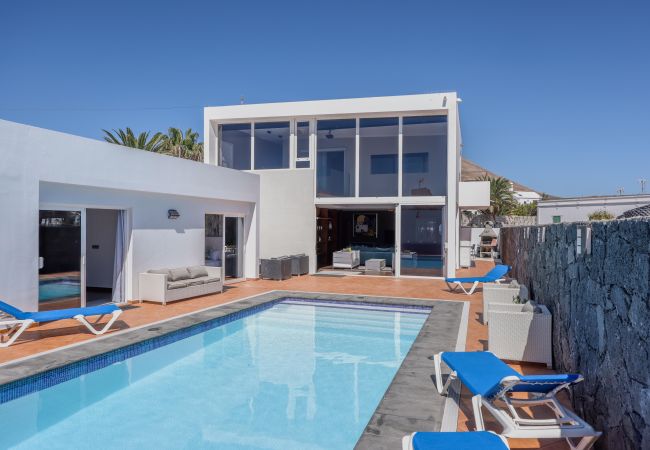 Villa in Tías - Casa Alma by Escape Home