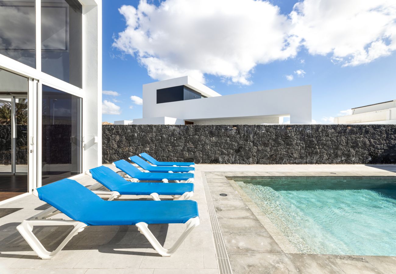 Villa in Tías - Casa Alma by Escape Home