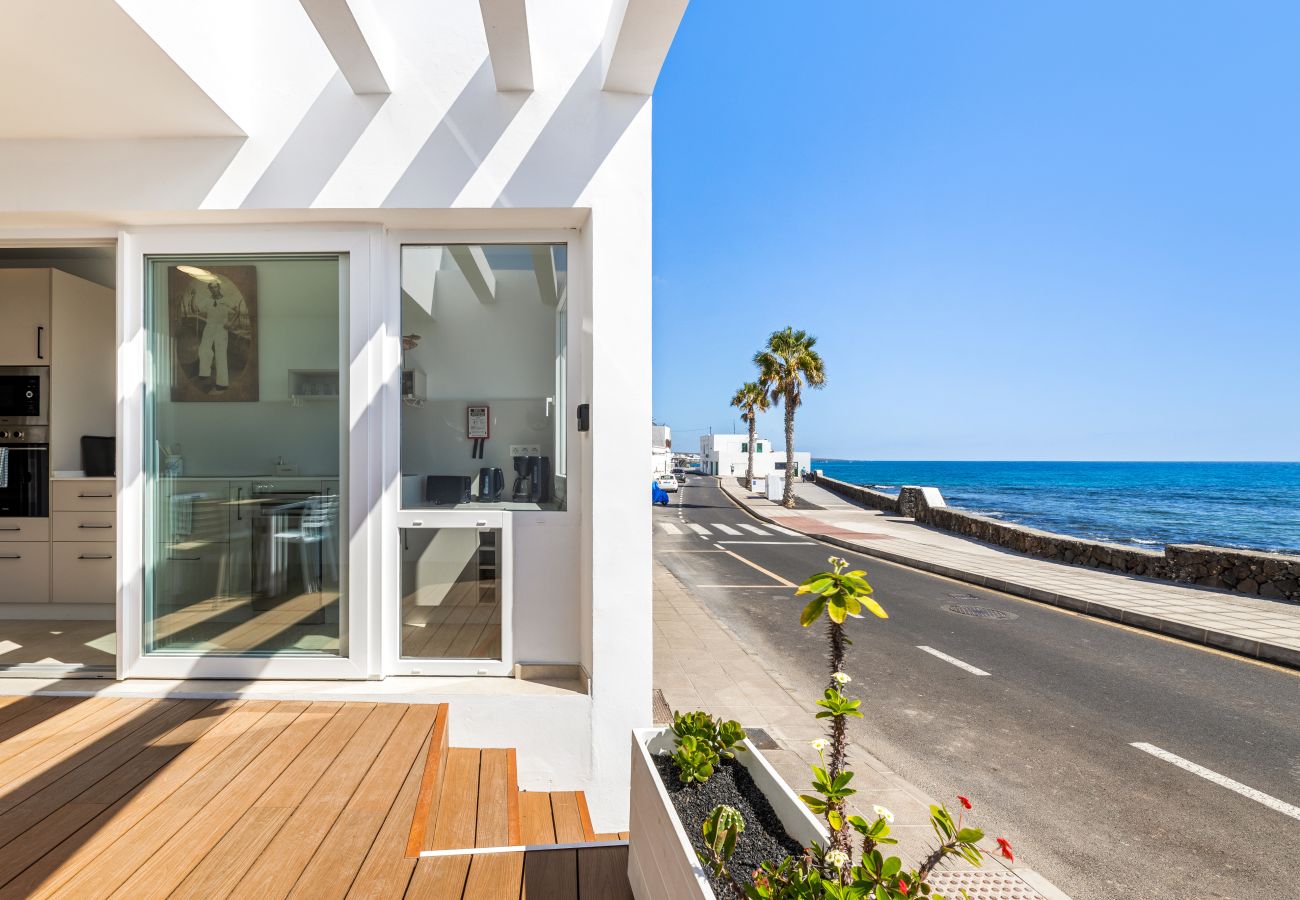 Apartment in Arrieta  - Ocean Confort (PBD) by Escape Home 