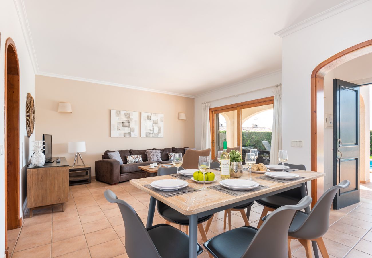 Villa in Torre Solí Nou - Villa Conchita by Escape Home