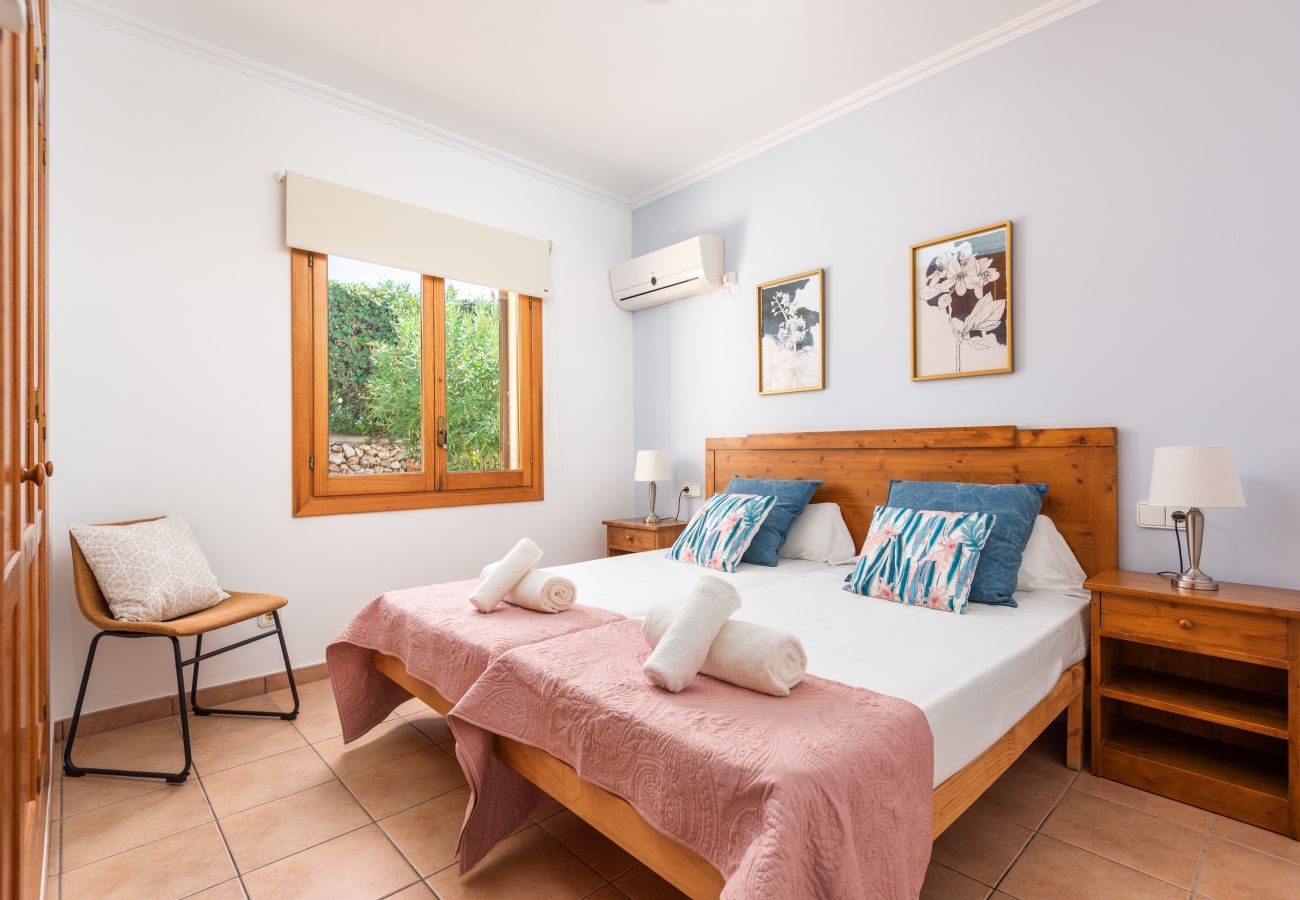 Villa in Torre Solí Nou - Villa Nicolas by Escape Home