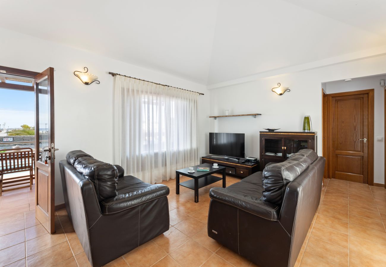 Villa in Playa Blanca - Casa Luna by Escape Home