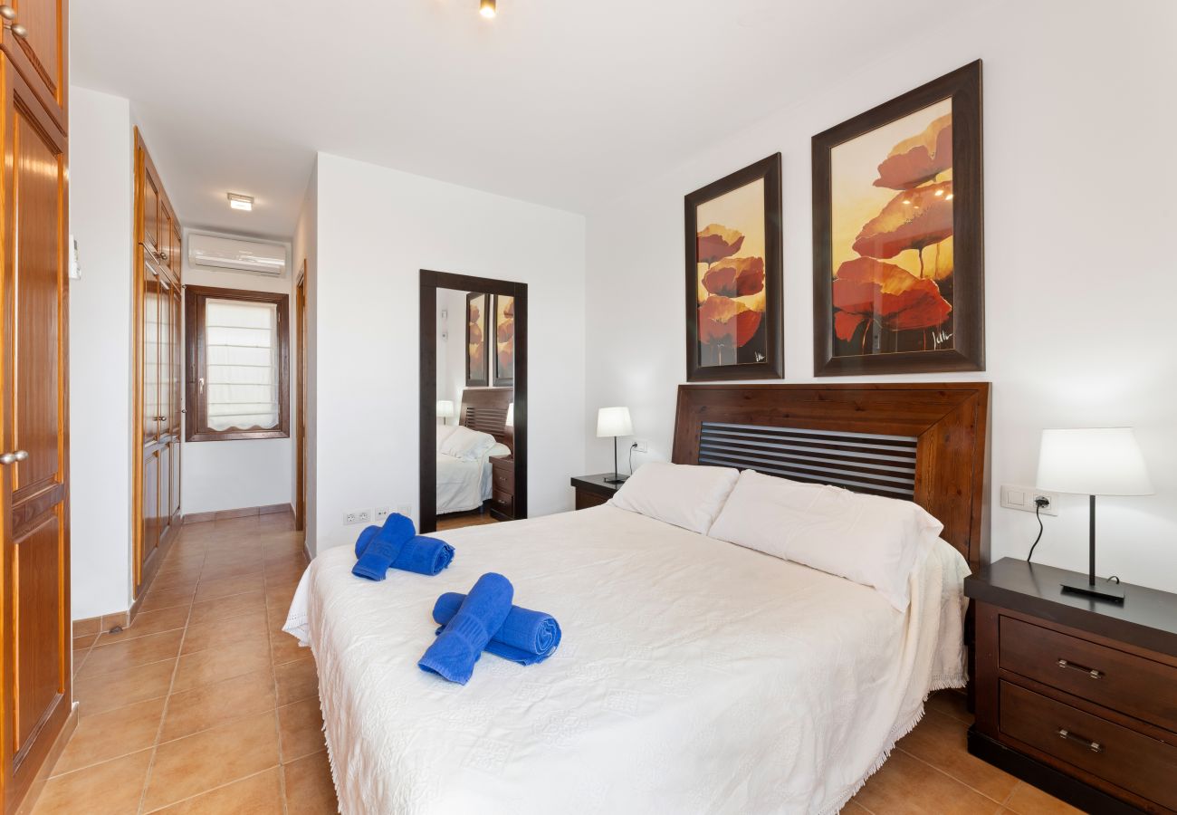 Villa in Playa Blanca - Casa Luna by Escape Home