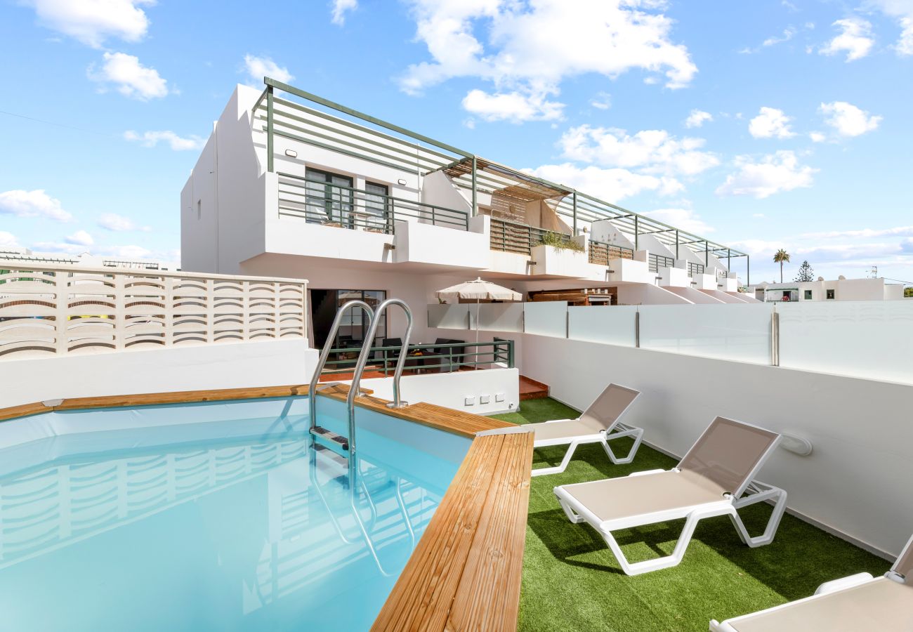 Villa in Puerto del Carmen -  Arpon Santa Rosa 1 by Escape Home 